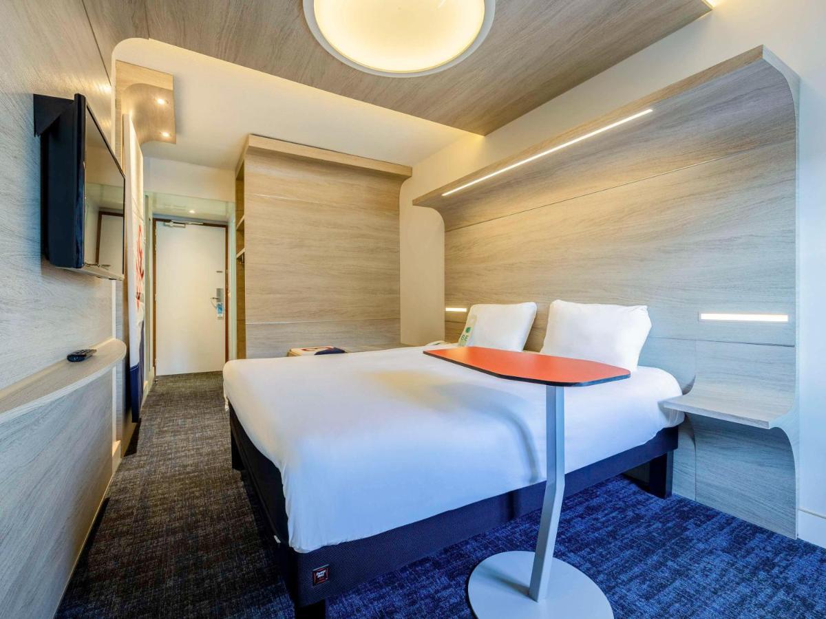 Hotel Ibis Styles La Rochelle Centre Exterior foto