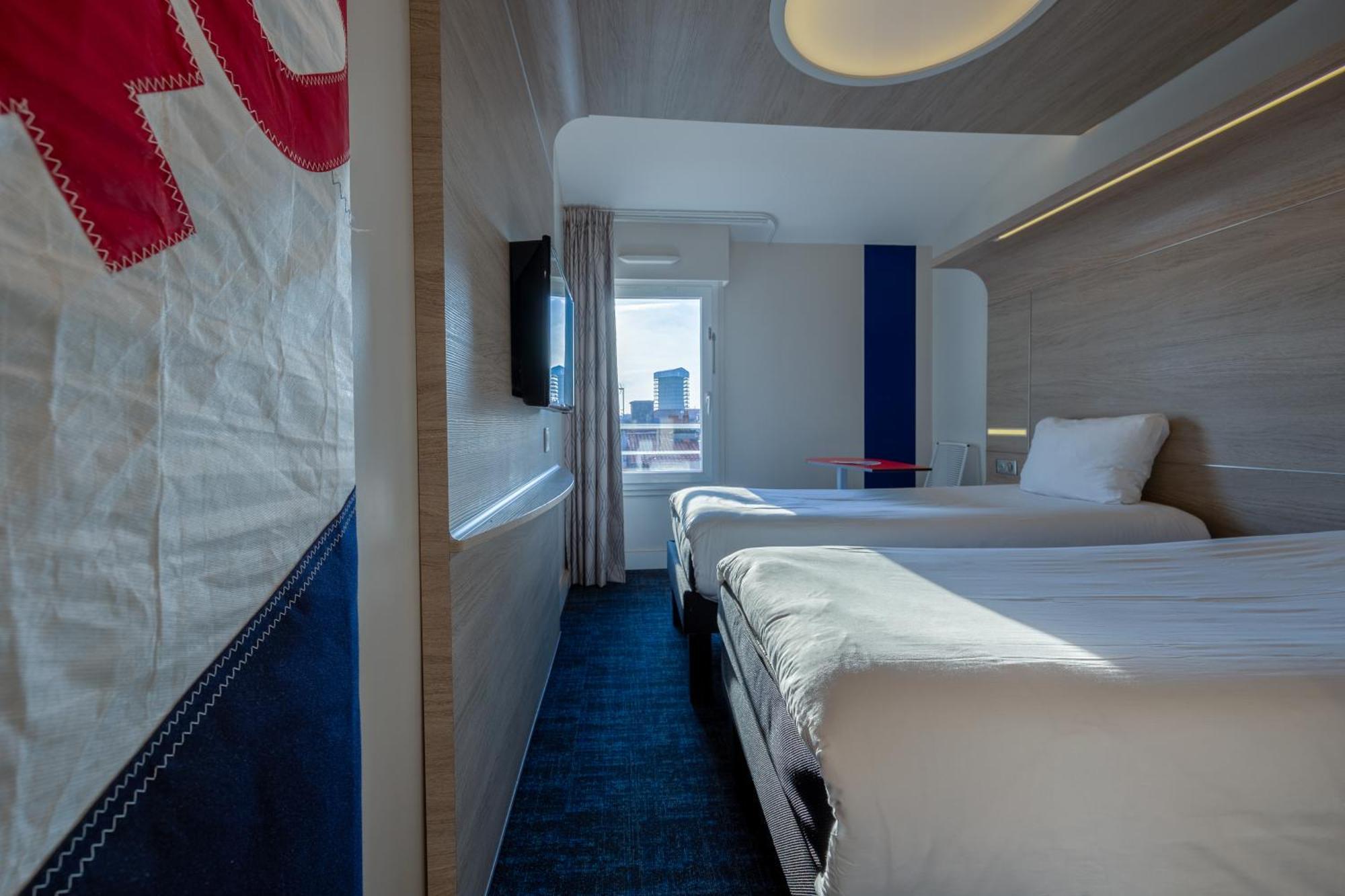 Hotel Ibis Styles La Rochelle Centre Exterior foto