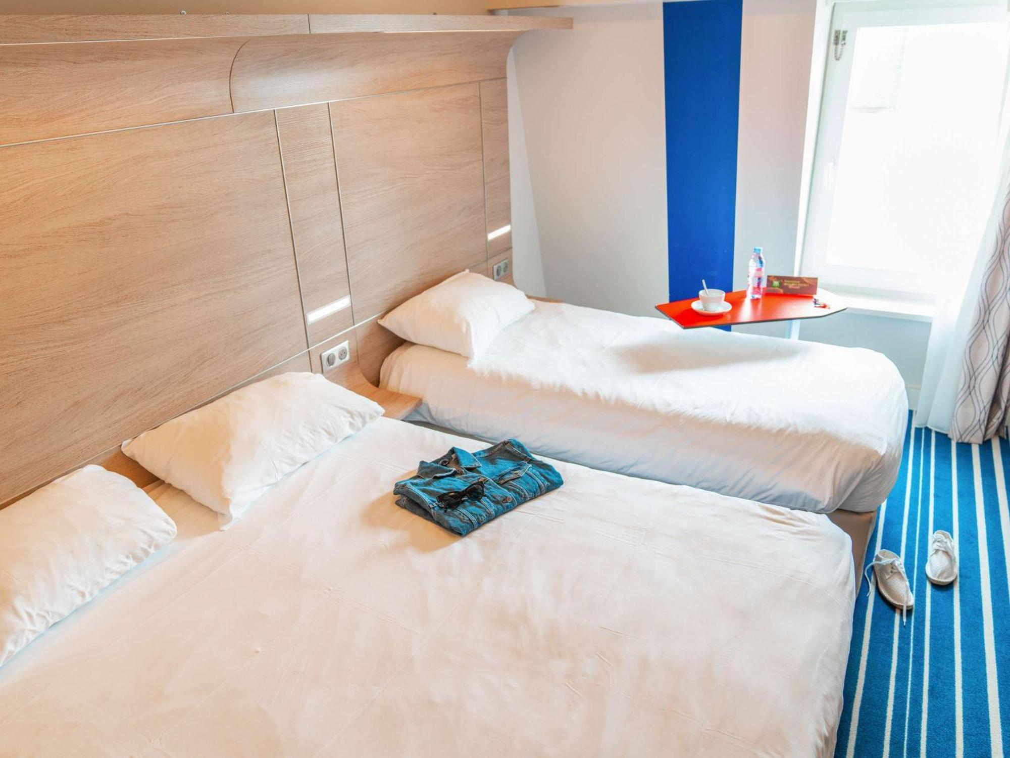 Hotel Ibis Styles La Rochelle Centre Exterior foto