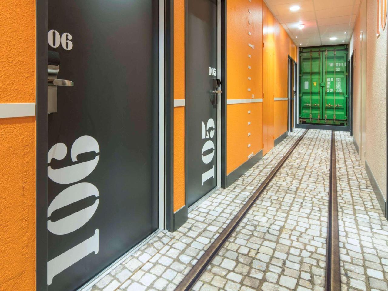 Hotel Ibis Styles La Rochelle Centre Exterior foto